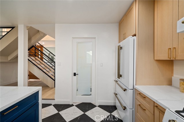 Detail Gallery Image 6 of 29 For 332 Flint Ave, Long Beach,  CA 90814 - 3 Beds | 3 Baths