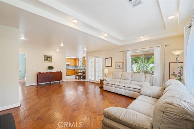 5939 N Vista Street, San Gabriel CA: https://media.crmls.org/medias/83b9ea96-8889-4a21-81c2-63ae1ec658e1.jpg