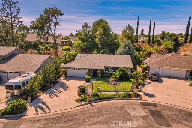 Detail Gallery Image 2 of 19 For 2369 Mesa Verde, Fullerton,  CA 92833 - 3 Beds | 2 Baths
