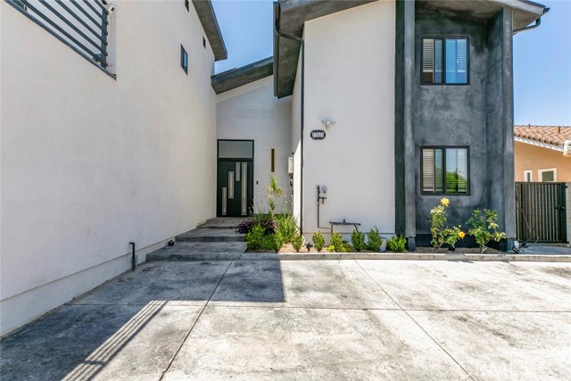 Detail Gallery Image 4 of 38 For 17465 Tuscan Dr, Granada Hills,  CA 91344 - 4 Beds | 3 Baths