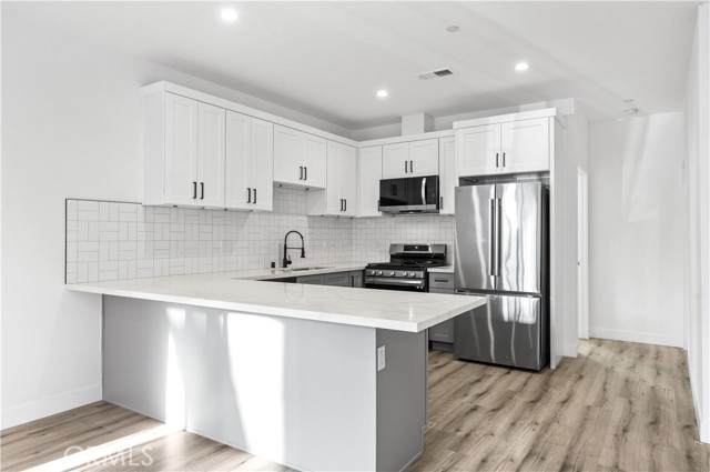 Detail Gallery Image 21 of 61 For 10857 Morrison St, North Hollywood,  CA 91601 - – Beds | – Baths
