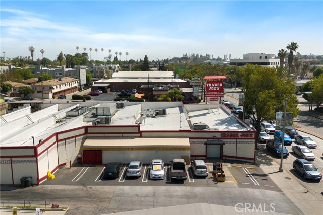 482 S Arroyo Parkway, Pasadena CA: https://media.crmls.org/medias/83bae1bc-f303-4d19-93c3-2cee94b8e0ad.jpg