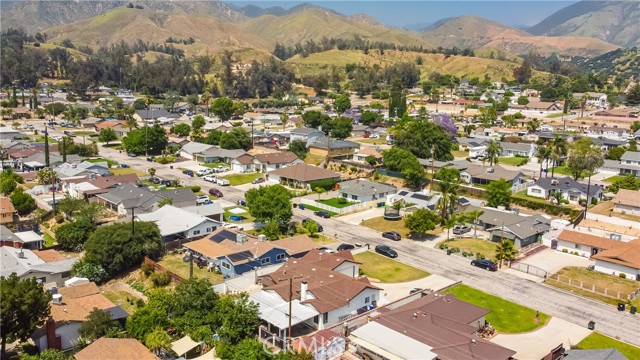 5422 Golondrina Drive, San Bernardino CA: https://media.crmls.org/medias/83bb2cfe-baa4-436f-a2d2-23dab25ee305.jpg