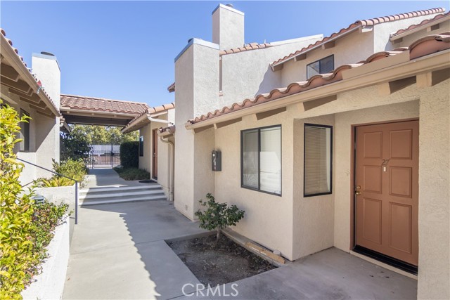 Detail Gallery Image 3 of 25 For 10444 Canoga Ave #27,  Chatsworth,  CA 91311 - 3 Beds | 2/1 Baths