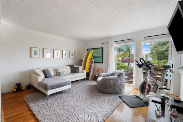 Detail Gallery Image 8 of 38 For 729 Longfellow Ave, Hermosa Beach,  CA 90254 - – Beds | – Baths