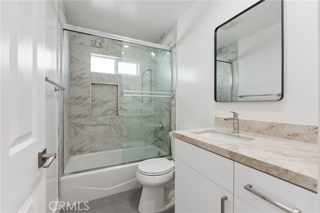 Detail Gallery Image 7 of 11 For 2907 Obama Bld, Leimert Park,  CA 90018 - 2 Beds | 1 Baths