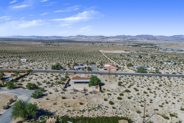 73255 Two Mile Road, 29 Palms CA: https://media.crmls.org/medias/83be55b6-9d97-4a22-91fe-f9f5210be48a.jpg