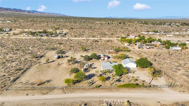 11924 Mountain Road, Pinon Hills CA: https://media.crmls.org/medias/83beab53-ad33-45d1-93cf-5079652489f3.jpg