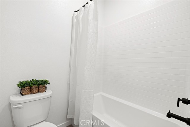 28528 Wildflower Terrace, Castaic CA: https://media.crmls.org/medias/83bf0373-2ce0-4212-a63c-38ca2beff541.jpg