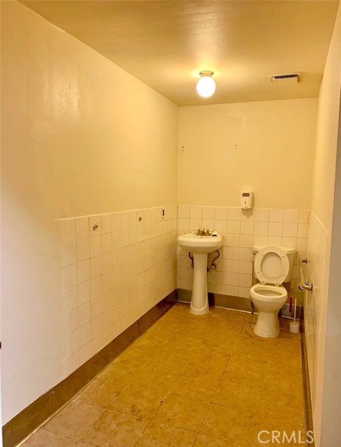 10335 Garvey Avenue, El Monte, California 91733, ,Commercial Sale,For Sale,10335 Garvey Avenue,CRWS25040217