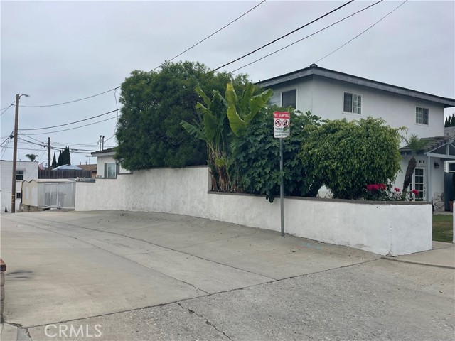 927 W 6th Street, San Pedro CA: https://media.crmls.org/medias/83c04074-84aa-420b-a376-1ea880d3fd3e.jpg