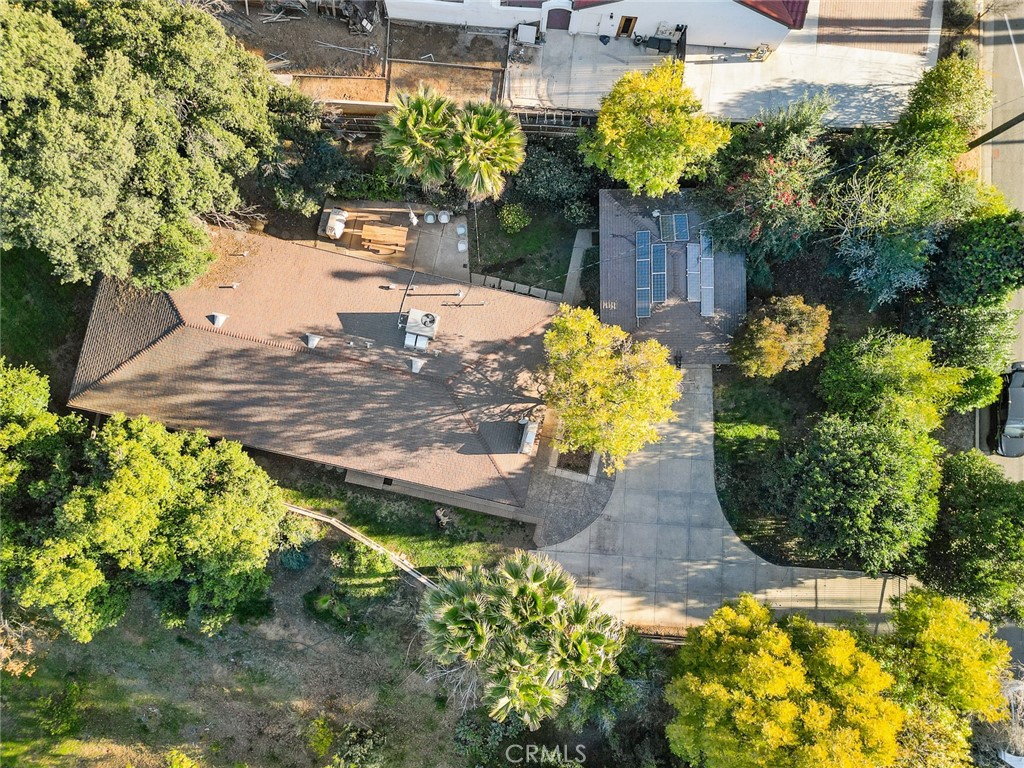 https://media.crmls.org/medias/83c0a7be-861e-471d-b029-1c1434764ef4.jpg?preset=X-Large