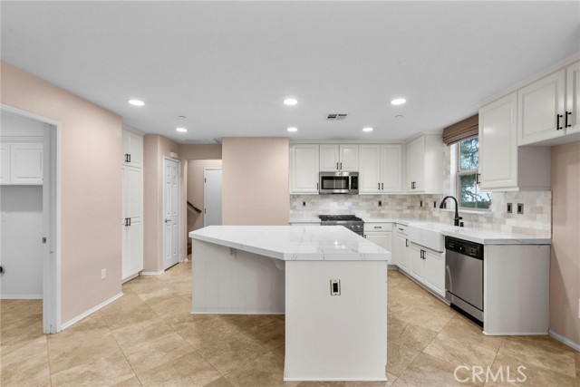 Detail Gallery Image 14 of 45 For 20433 Paseo Cresta, Porter Ranch,  CA 91326 - 2 Beds | 3 Baths