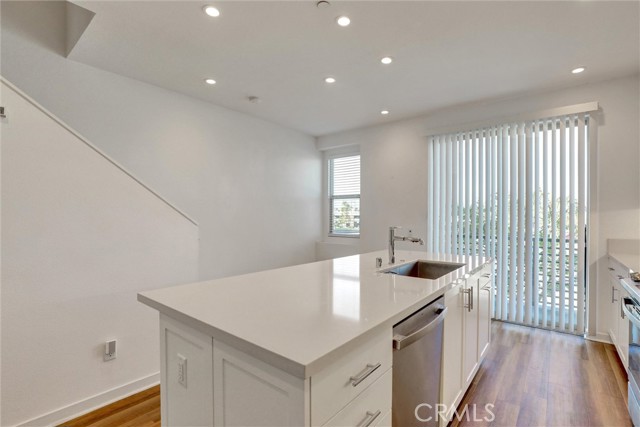 Detail Gallery Image 14 of 36 For 365 Placemark, Irvine,  CA 92614 - 2 Beds | 3/1 Baths