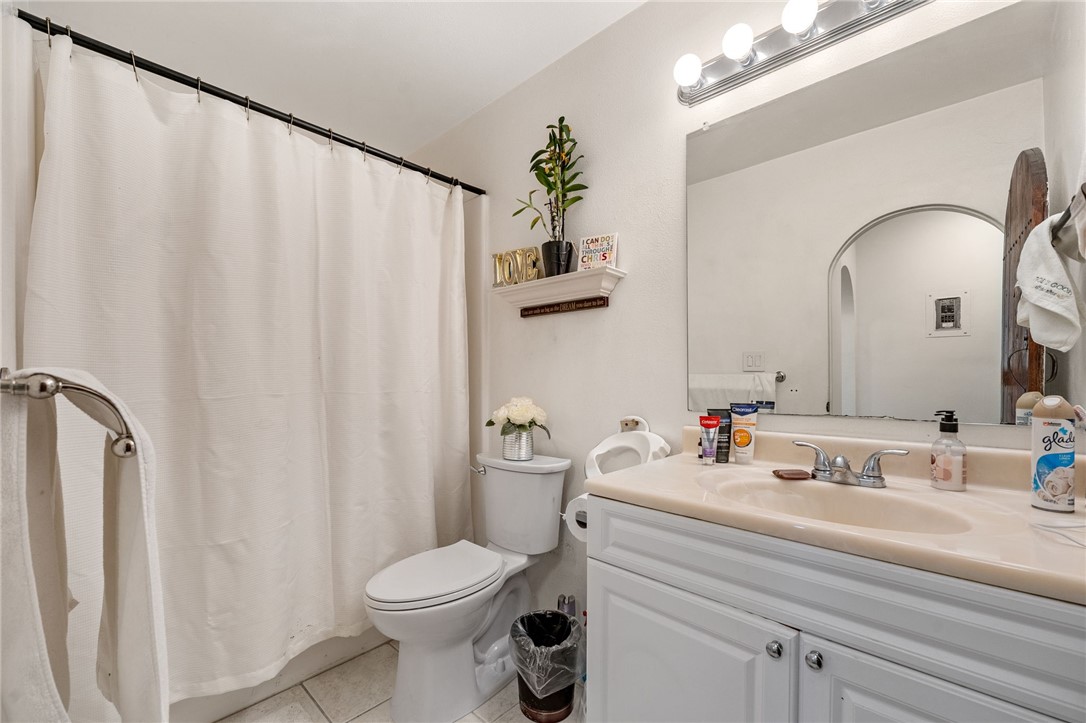 Detail Gallery Image 7 of 13 For 1192 Mitchell Ave #9,  Tustin,  CA 92780 - 2 Beds | 2 Baths