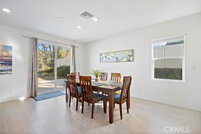 Detail Gallery Image 17 of 66 For 8044 Country Mile Ln, Riverside,  CA 92507 - 5 Beds | 3/1 Baths