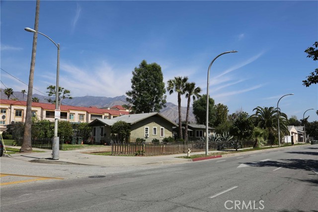 Detail Gallery Image 8 of 8 For 398 N Holliston Ave, Pasadena,  CA 91106 - 3 Beds | 2 Baths