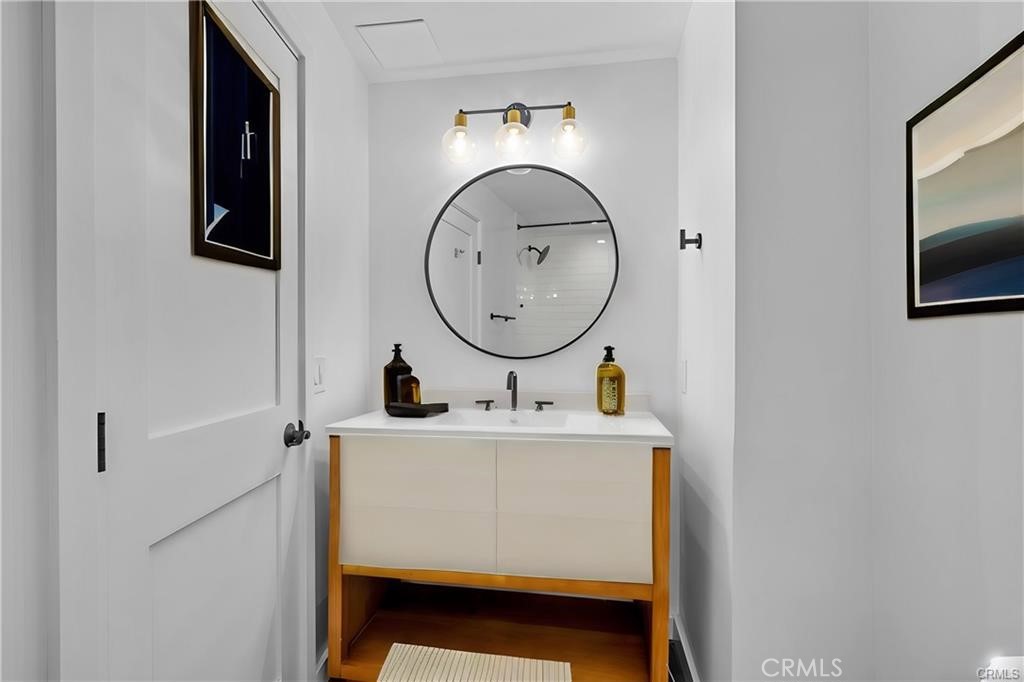 https://media.crmls.org/medias/83c2f0f7-4174-40f0-b689-4067ef57643a.jpg?preset=X-Large