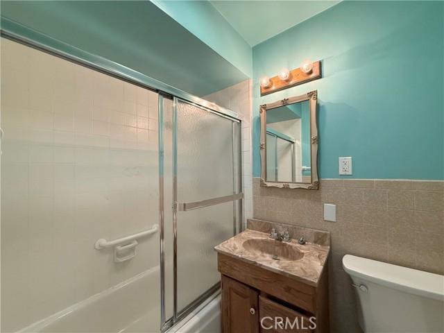 Detail Gallery Image 14 of 22 For 12349 Crepe Myrtle Ave, Chino,  CA 91710 - 3 Beds | 2 Baths