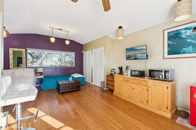 Detail Gallery Image 6 of 13 For 7723 Varna Ave, North Hollywood,  CA 91605 - 0 Beds | 1 Baths