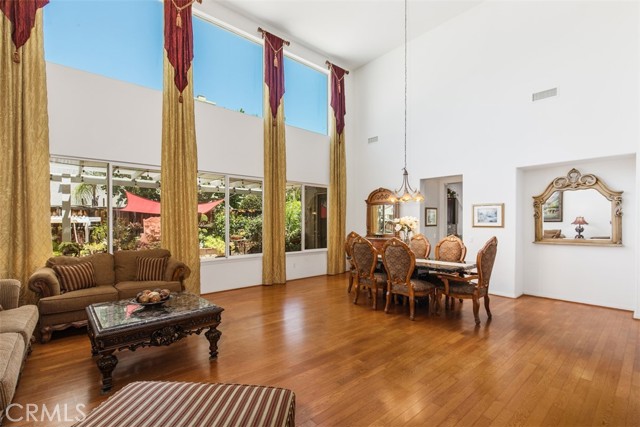 Detail Gallery Image 5 of 24 For 35982 Murano St, Murrieta,  CA 92562 - 4 Beds | 3/1 Baths