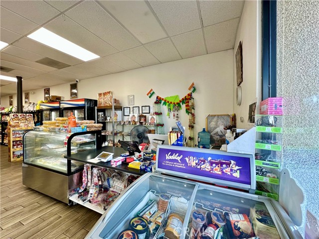 0, Ontario CA: https://media.crmls.org/medias/83c469ea-962b-48bb-b091-e582d8014d6d.jpg