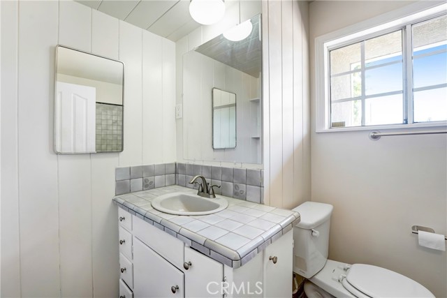 Detail Gallery Image 8 of 15 For 8547 Keokuk Ave, Winnetka,  CA 91306 - 4 Beds | 2 Baths