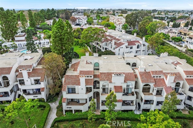 Detail Gallery Image 39 of 55 For 17151 Corbina Ln #203,  Huntington Beach,  CA 92649 - 1 Beds | 1 Baths