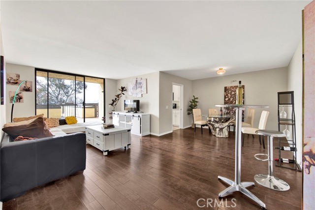 4040 Via Marisol, Highland Park CA: https://media.crmls.org/medias/83c6108b-cf97-43ca-9ae2-317562a71421.jpg