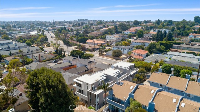 2306 Aviation Boulevard, Redondo Beach, California 90278, 4 Bedrooms Bedrooms, ,5 BathroomsBathrooms,Residential,Sold,Aviation,PV21200474