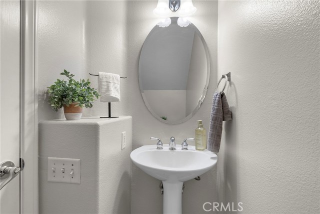 Detail Gallery Image 15 of 49 For 6527 Monte Carlo Pl, Rancho Cucamonga,  CA 91701 - 4 Beds | 2/1 Baths