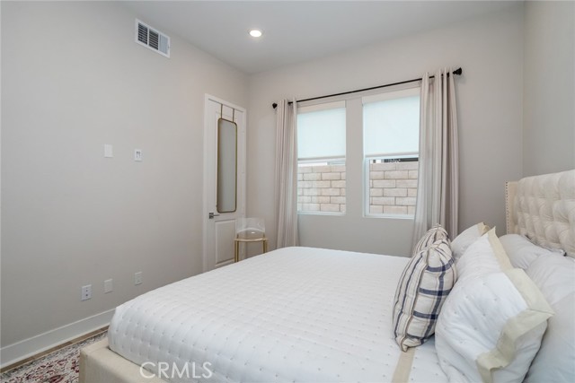 Detail Gallery Image 49 of 74 For 27018 California Ct, Valencia,  CA 91381 - 4 Beds | 4/1 Baths