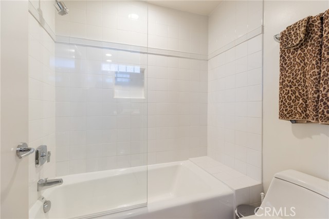 Detail Gallery Image 37 of 48 For 4921 Rupert Ave, Encino,  CA 91316 - 4 Beds | 3 Baths
