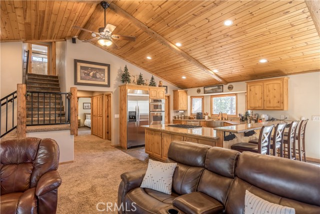 Detail Gallery Image 7 of 39 For 41537 Mockingbird, Big Bear Lake,  CA 92315 - 4 Beds | 3/1 Baths