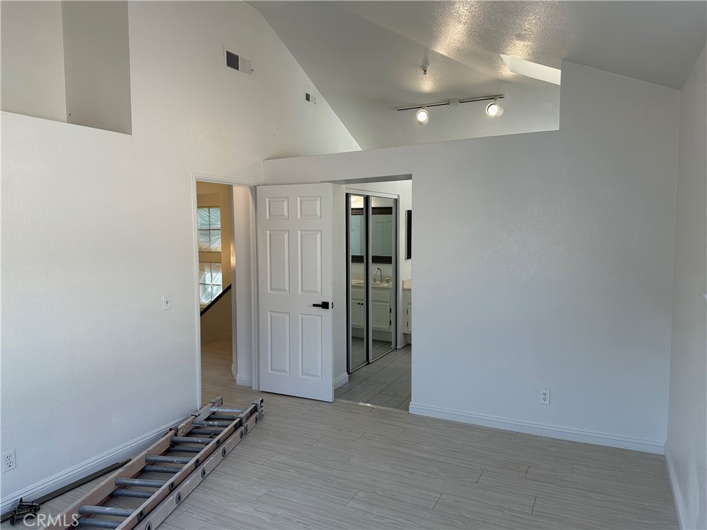 MLS #IN25259250 image #24