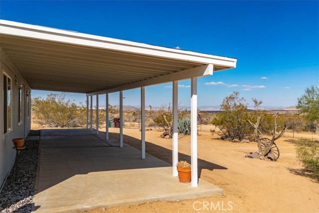 Detail Gallery Image 6 of 74 For 1090 Jemez Trl, Yucca Valley,  CA 92284 - 2 Beds | 2 Baths