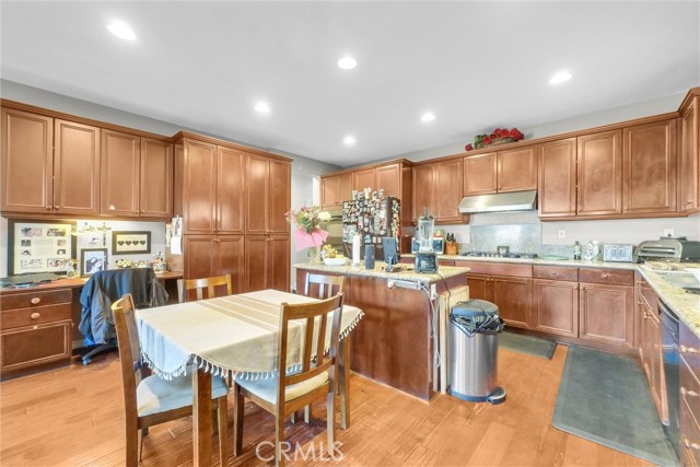 Detail Gallery Image 8 of 31 For 7595 Duck Creek, Rancho Cucamonga,  CA 91739 - 5 Beds | 3 Baths