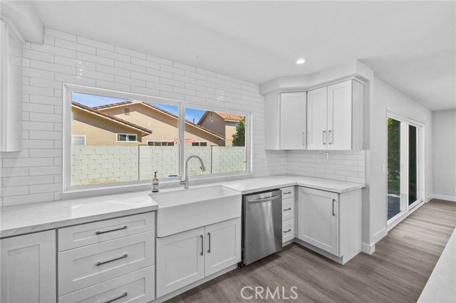 Detail Gallery Image 11 of 37 For 6791 Gas Light Dr, Huntington Beach,  CA 92647 - 4 Beds | 2/1 Baths