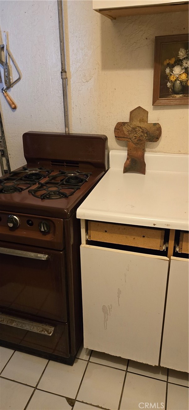 7503 Aqueduct Avenue, Van Nuys CA: https://media.crmls.org/medias/83c915e4-c300-4064-b2d9-cf5c4ccdc16b.jpg