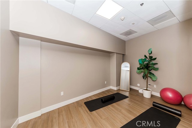 3785 Wilshire Blvd #1709, Los Angeles CA: https://media.crmls.org/medias/83c98217-a168-4628-ba52-2008d41060a9.jpg