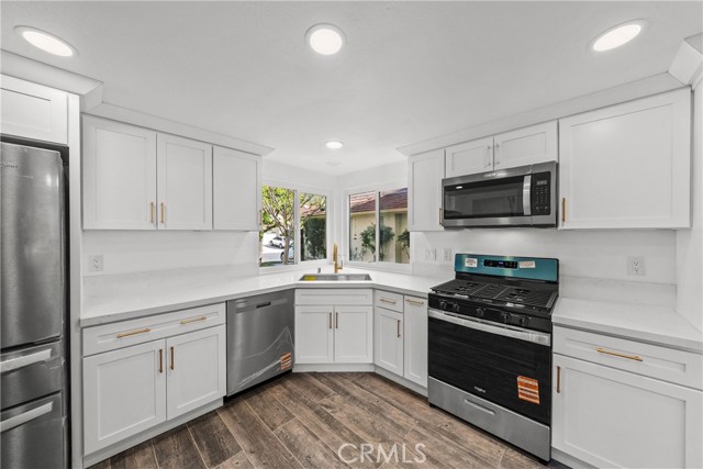 Detail Gallery Image 12 of 49 For 19560 Eagle Ridge, Porter Ranch,  CA 91326 - 4 Beds | 3 Baths