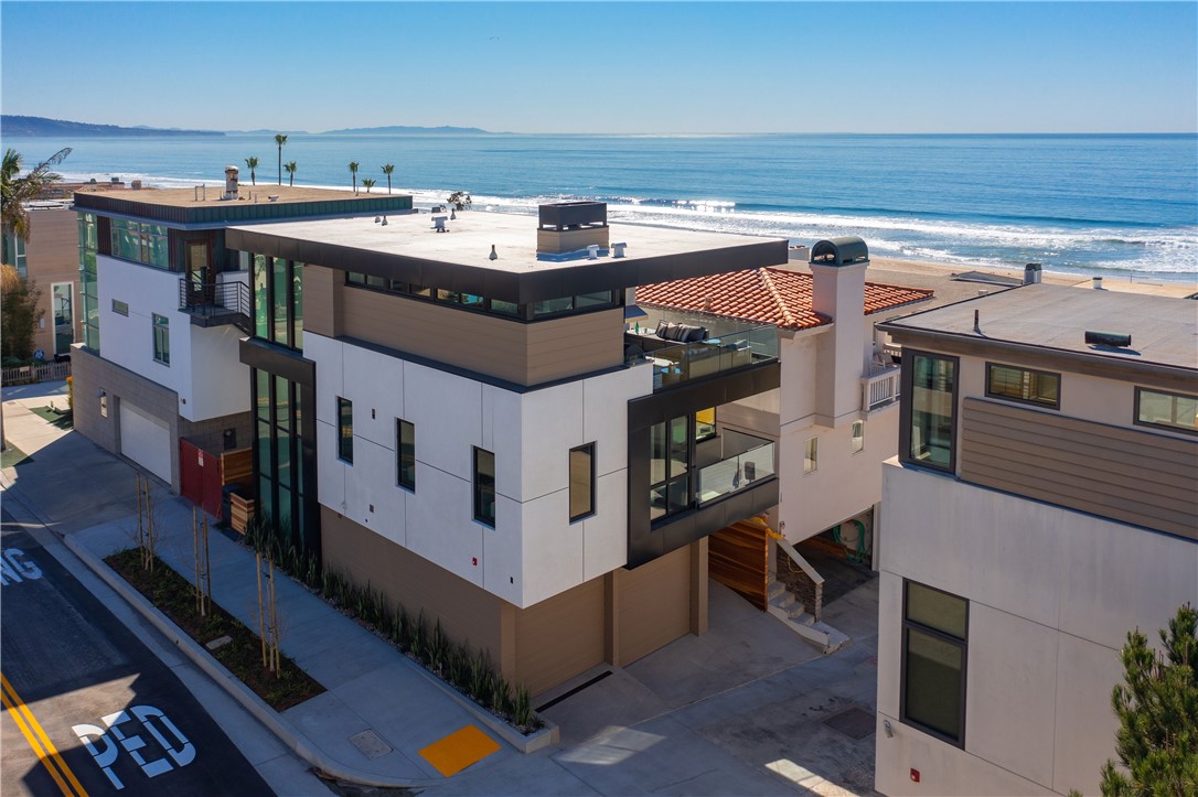 3009 Manhattan Avenue, Manhattan Beach, California 90266, 4 Bedrooms Bedrooms, ,4 BathroomsBathrooms,Residential,Sold,Manhattan,SB22002817