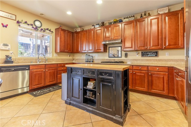 Detail Gallery Image 9 of 47 For 2168 Stonewood, Mentone,  CA 92359 - 4 Beds | 2/1 Baths