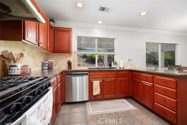 1124 Andrew Lane, Corona CA: https://media.crmls.org/medias/83ca538e-d799-4b31-b327-1d81c749877c.jpg