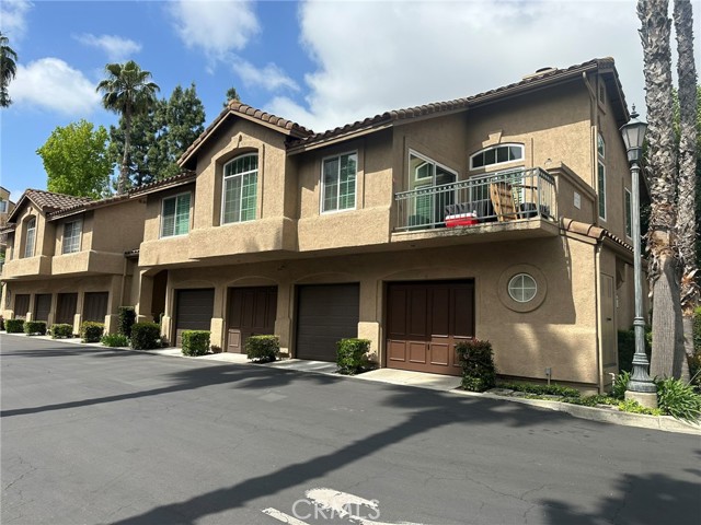 64 Sentinel Place, Aliso Viejo CA: https://media.crmls.org/medias/83ca7f99-30fb-4c51-9280-71d6355087da.jpg