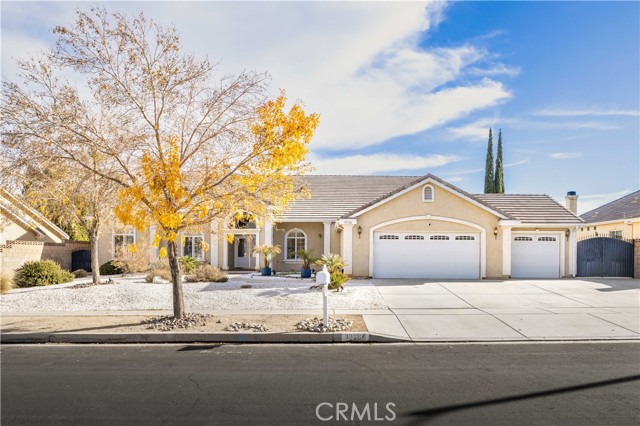 Detail Gallery Image 3 of 57 For 39766 Golfers Dr, Palmdale,  CA 93551 - 4 Beds | 4 Baths