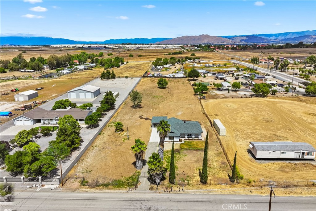 20950 Warren