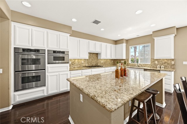 7871 Slate Creek Road, Eastvale CA: https://media.crmls.org/medias/83cb1de0-a9f6-4caf-8938-b3bae5271e31.jpg
