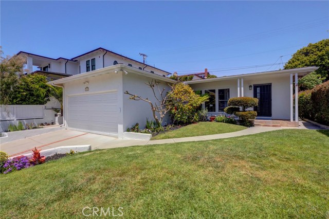 Detail Gallery Image 1 of 40 For 1311 Voorhees Ave, Manhattan Beach,  CA 90266 - 3 Beds | 2 Baths