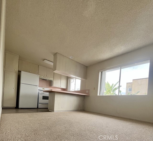 Detail Gallery Image 13 of 16 For 1310 Loma Dr, Hermosa Beach,  CA 90254 - – Beds | – Baths